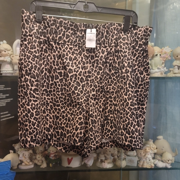 Pants - Express Linen blend shorts with pockets